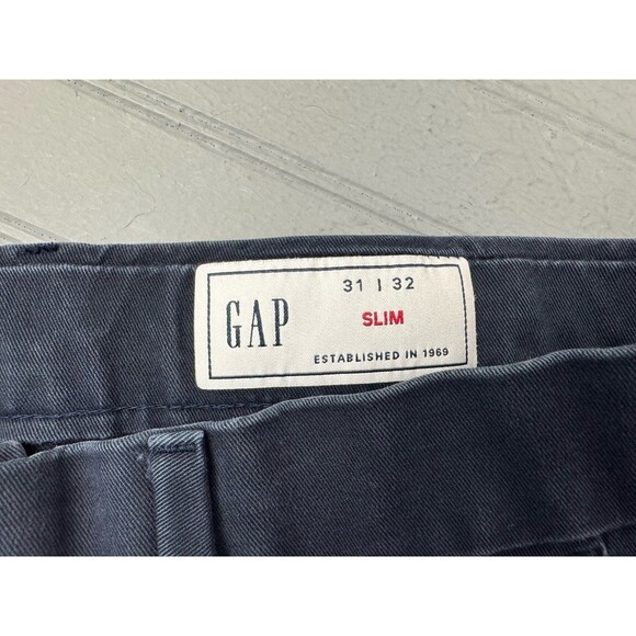 Gap Size 31X32 Mens Chino Pants Slim (Actual Inseam 30.5) Dark Blue - Picture 2 of 3